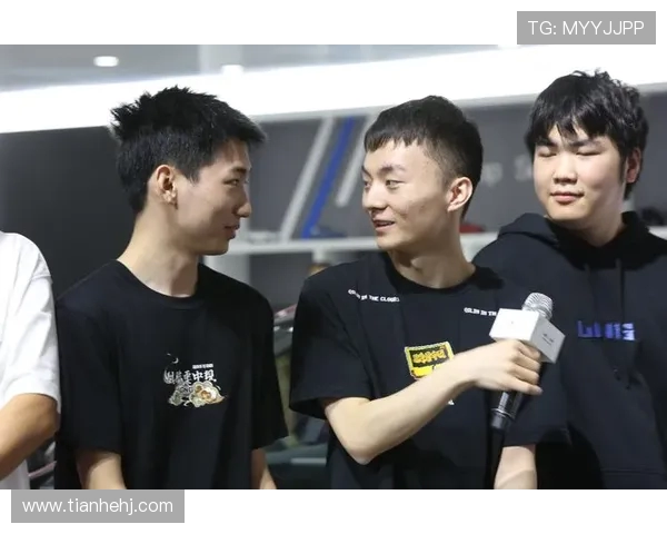 LNG战队节奏引发热议玩家与评论员的观点碰撞分析