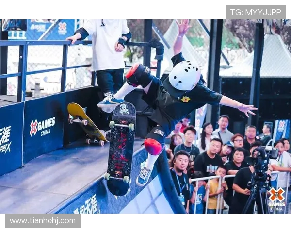 成都滑板队与深圳滑板队赛后复盘探讨团队协作的成功与挑战