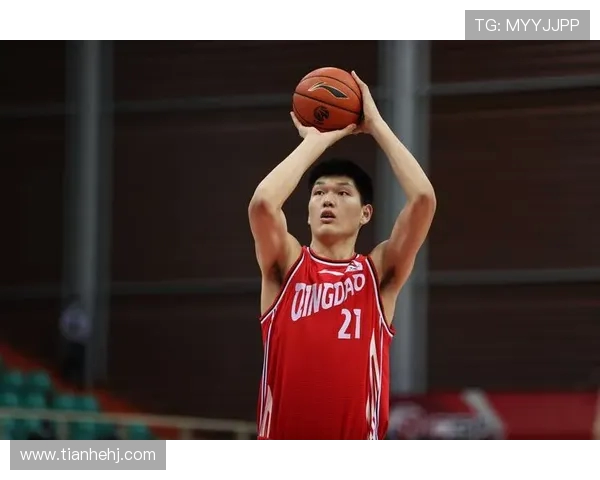 周琦在国际篮球舞台上的崛起与挑战：从青涩少年到中国篮球的希望之星