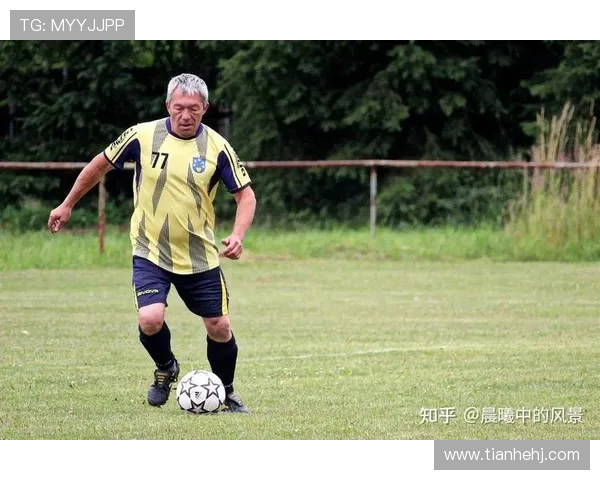 安特卫普与摩斯高的精彩对决揭示足球战术与团队合作的魅力